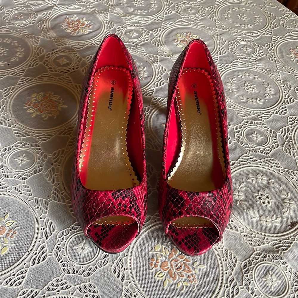 Open toe Hi-heels, red & black faux snake skin finish, ~3” heel.